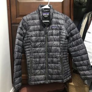 Women’s Patagonia XS down sweater jacket